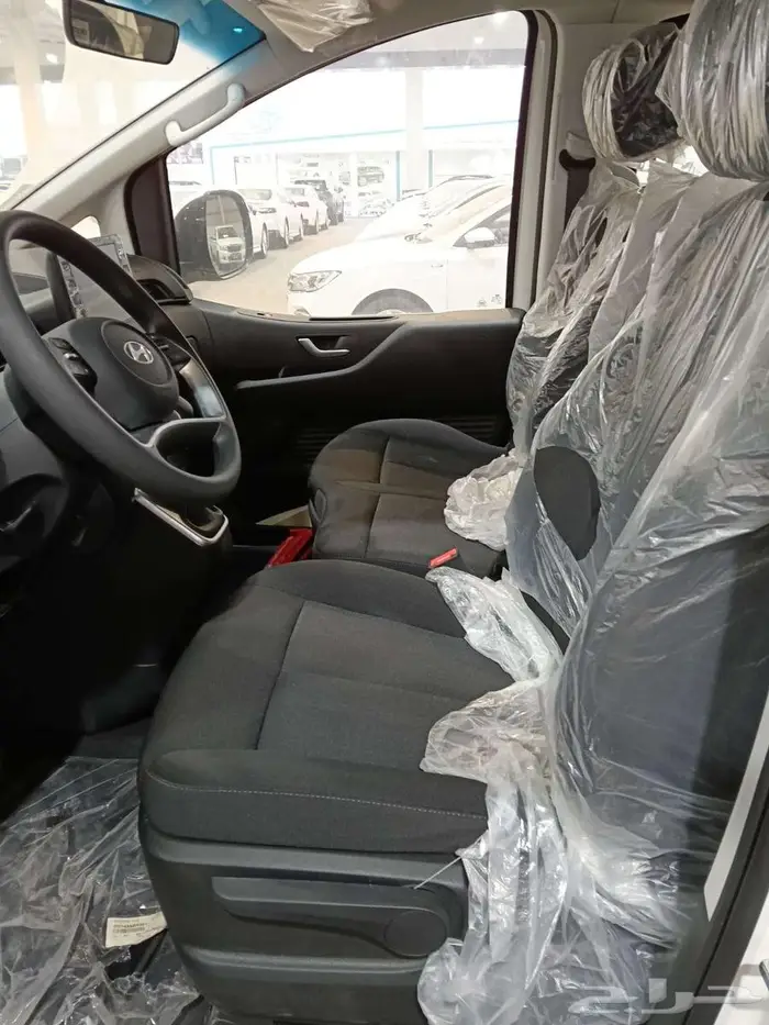 هيونداي ستاريا 9 ركاب ديزل اتوماتيك م 2025 - سعودي 12