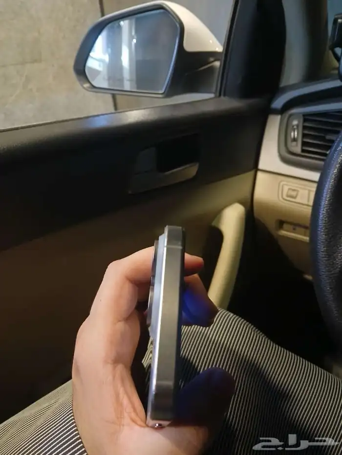 ايفوان 15برو ماكس 3