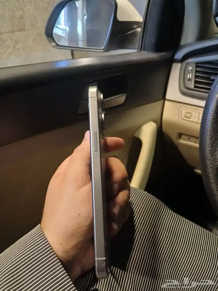 ايفوان 15برو ماكس 4