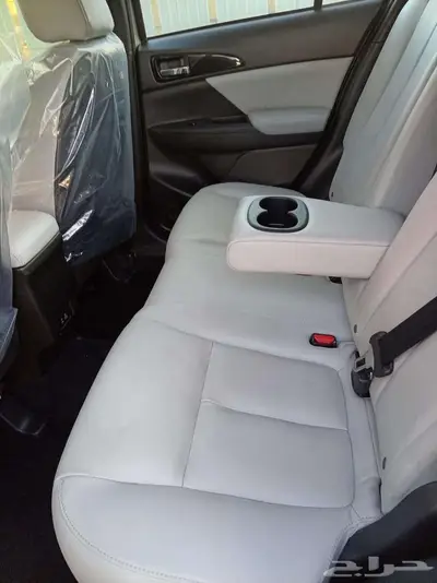 ميتسوبيشي اكليبس كروس دفع رباعي اعلي فئه موديل 2024 index