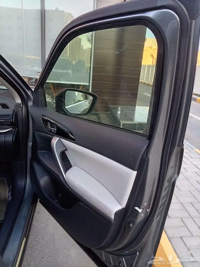 ميتسوبيشي اكليبس كروس دفع رباعي اعلي فئه موديل 2024 7