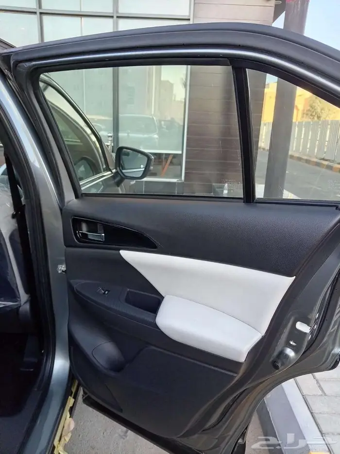 ميتسوبيشي اكليبس كروس دفع رباعي اعلي فئه موديل 2024 3