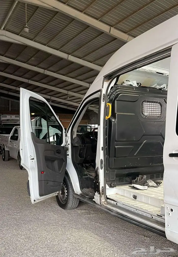 فورد فان ترانزيت قير عادي 2023 6