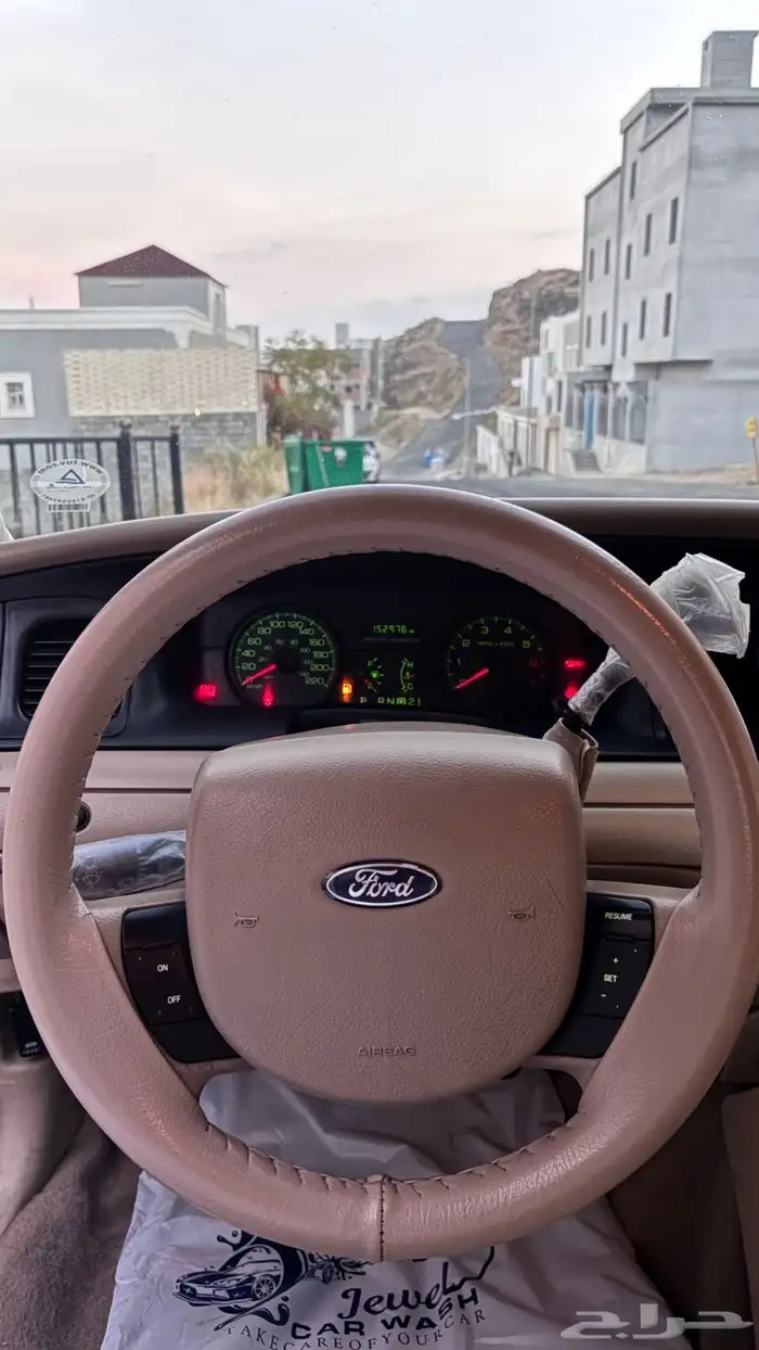 فورد فكتوريا 2011 4