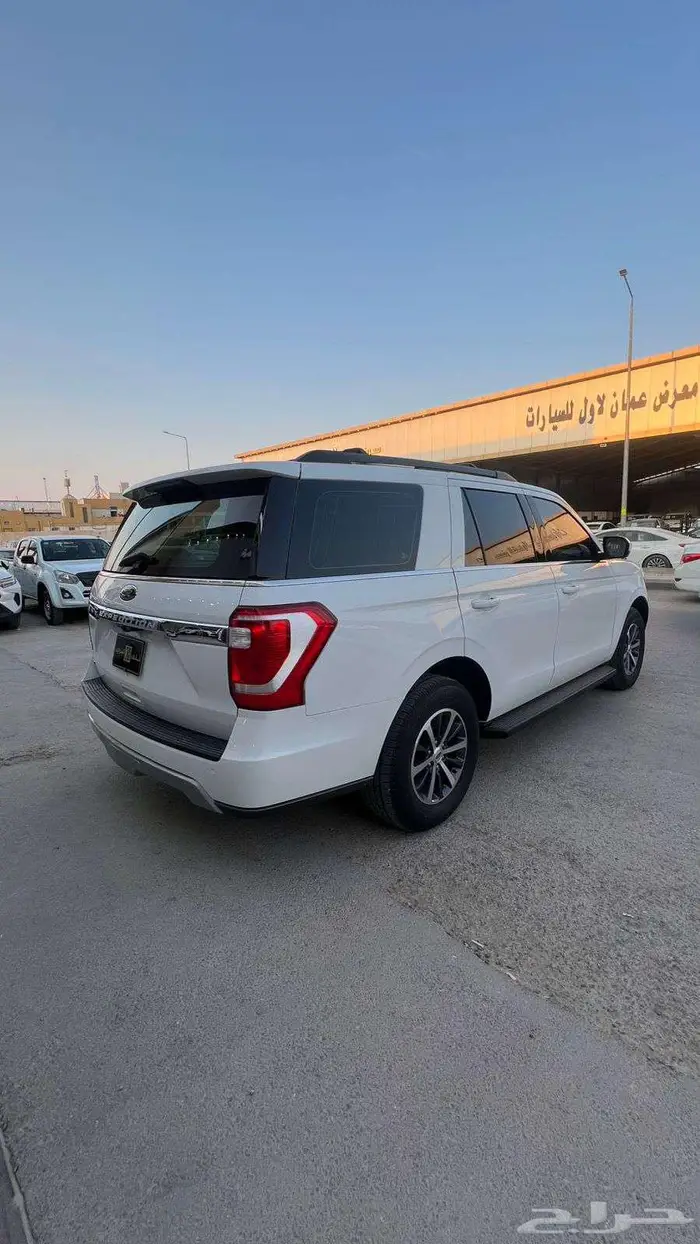 فورد اكسبديشن موديل 2021 - معرض خلف للسيارات 4