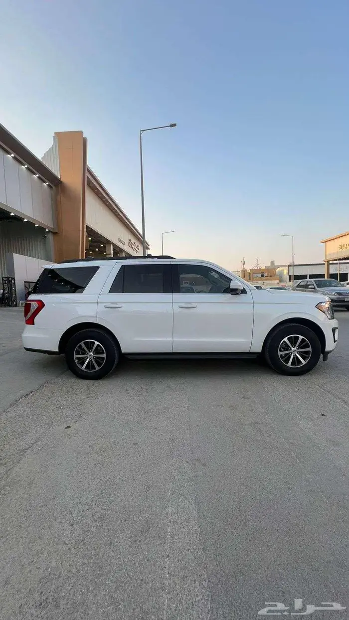 فورد اكسبديشن موديل 2021 - معرض خلف للسيارات 5