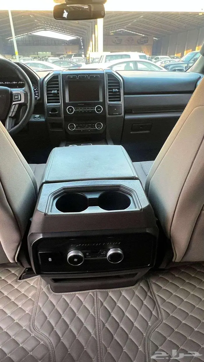 فورد اكسبديشن موديل 2021 - معرض خلف للسيارات 14