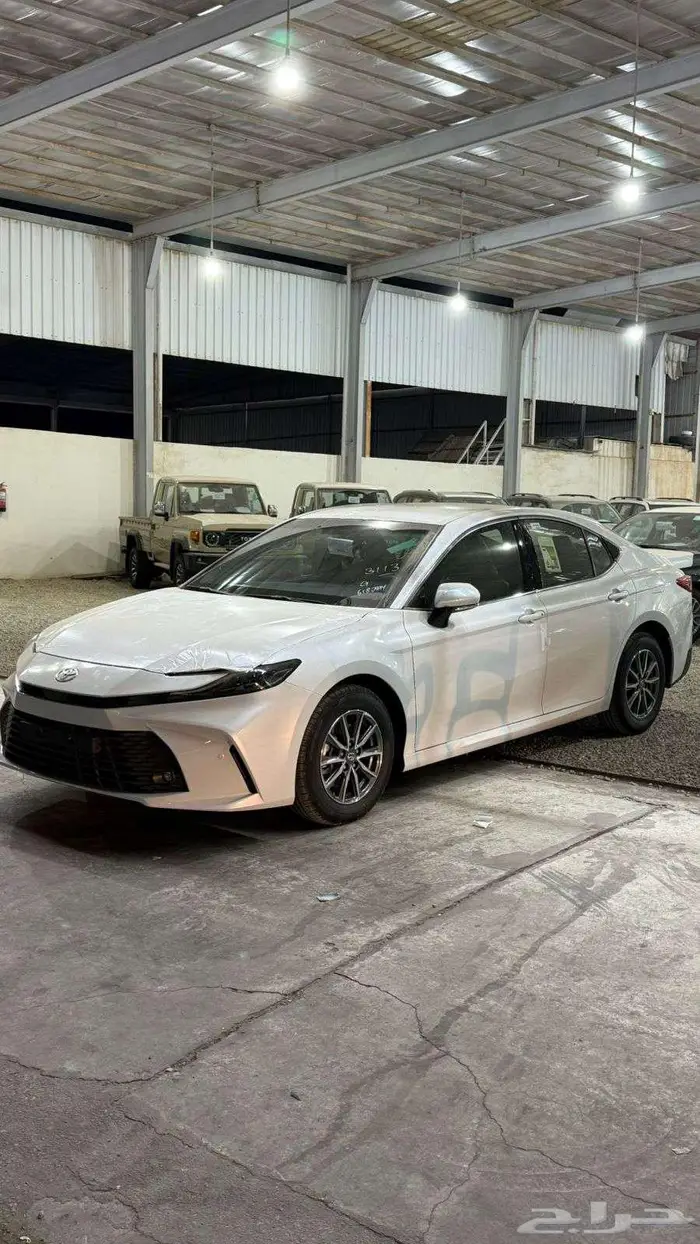 كامري 2025 E بنزين سعودي 111500 شامل 4