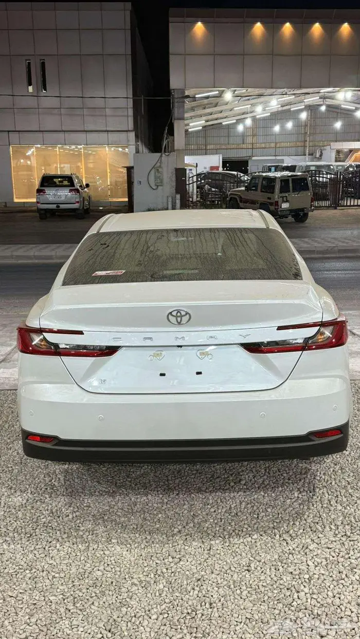 كامري 2025 E بنزين سعودي 111500 شامل 6
