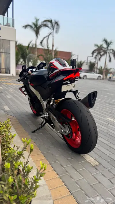 2023 Aprilia RSV4 1100 -  ابريليا index