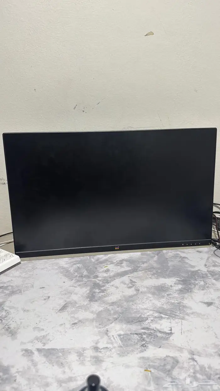 شاشة قيمنق 240 hz 8