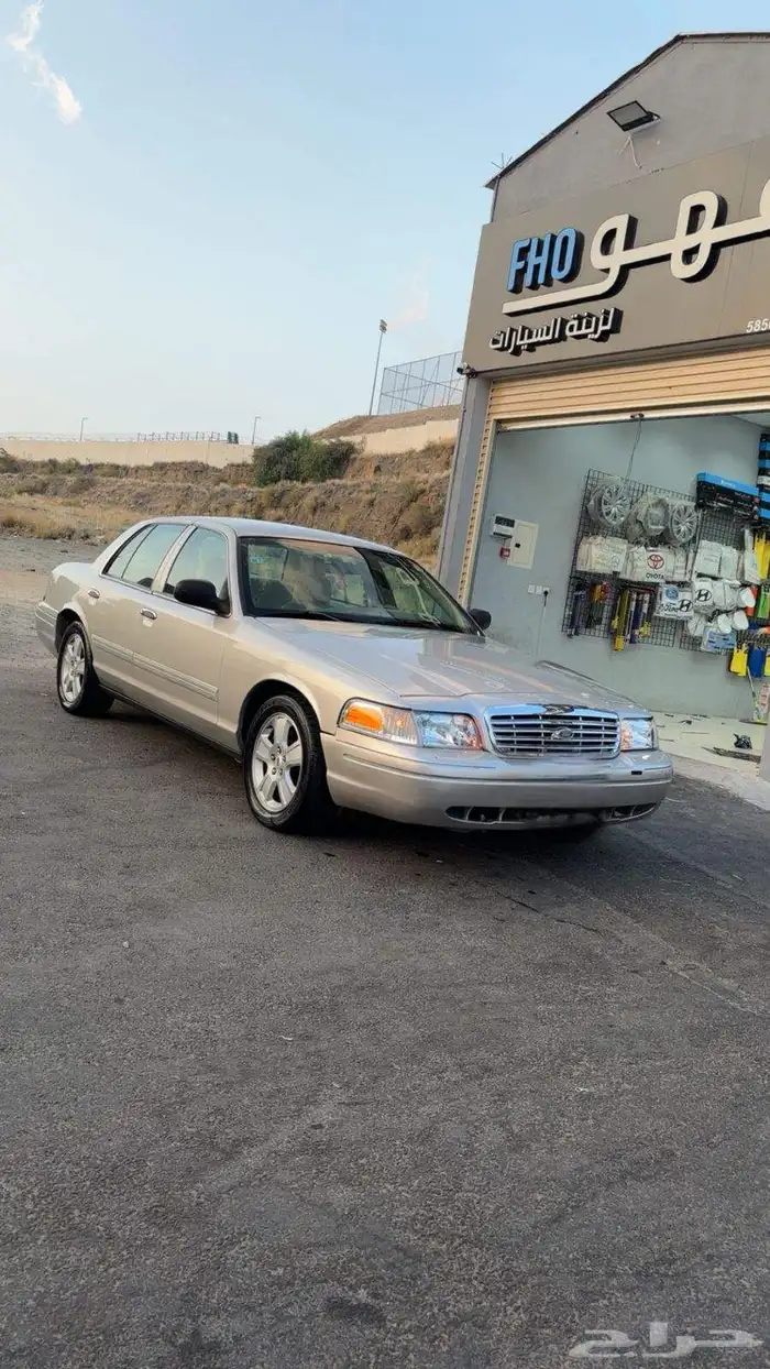 فورد فكتوريا 2011 0