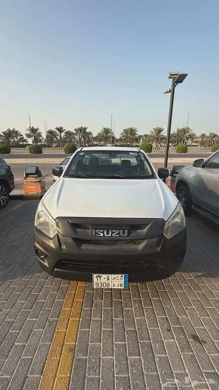 ايسوزو غماره 2016 بدون دبل مستعملة عملائنا الأعزاء يعرض مع 2