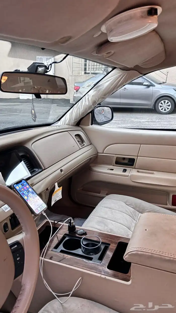 فورد فكتوريا 2011 3