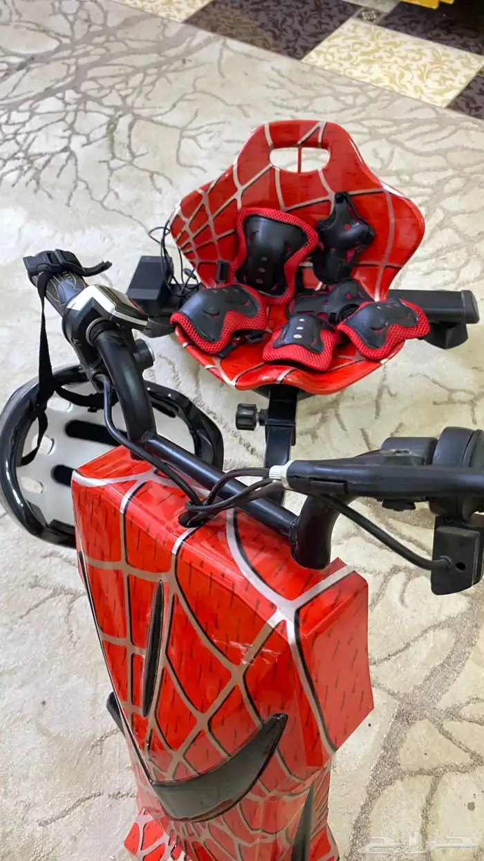 اسكوتر مع ملتزماته مستخدم نضيف 0