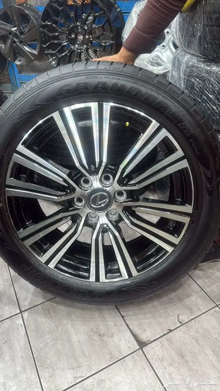 جنط جيب لكزس 2025 VIP اصلي وكاله مع كفرات دنلوب تاريخ 25 0