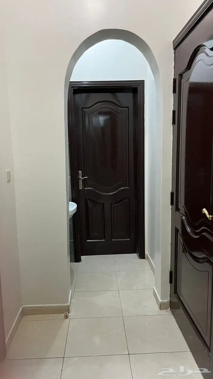 شقه 5 غرف مدخل مستقل 6