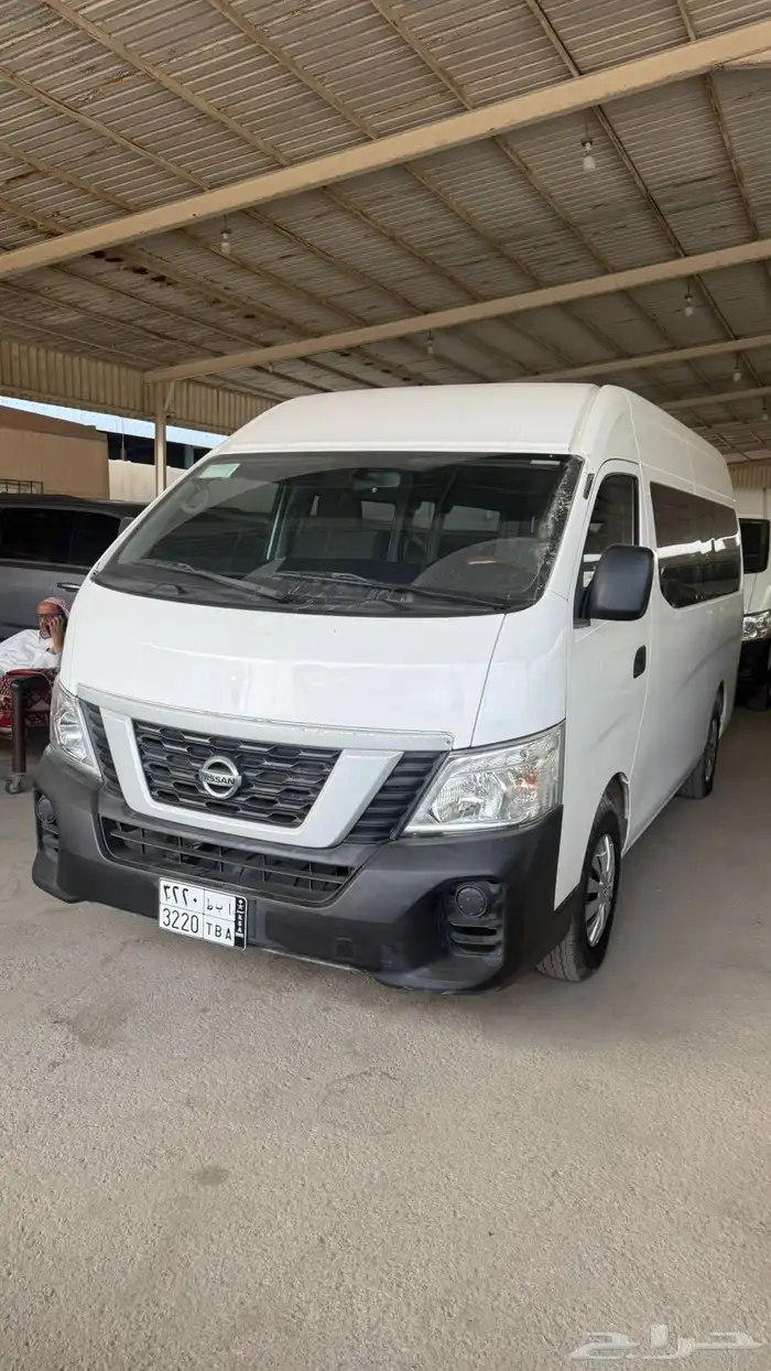للبيع باص نيسان اورفان ديزل 0