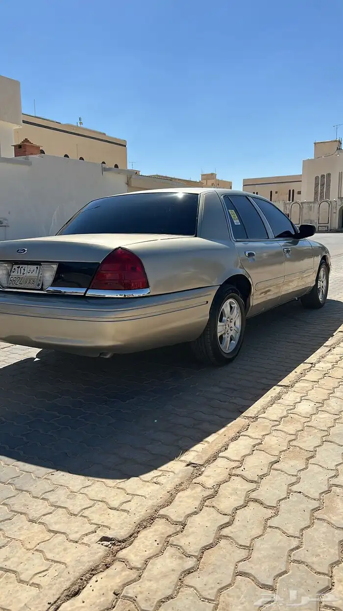 للبيع فورد فكتوريا 1