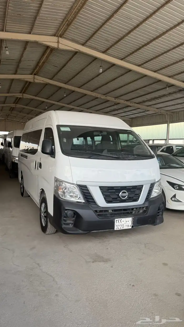 للبيع باص نيسان اورفان ديزل 1