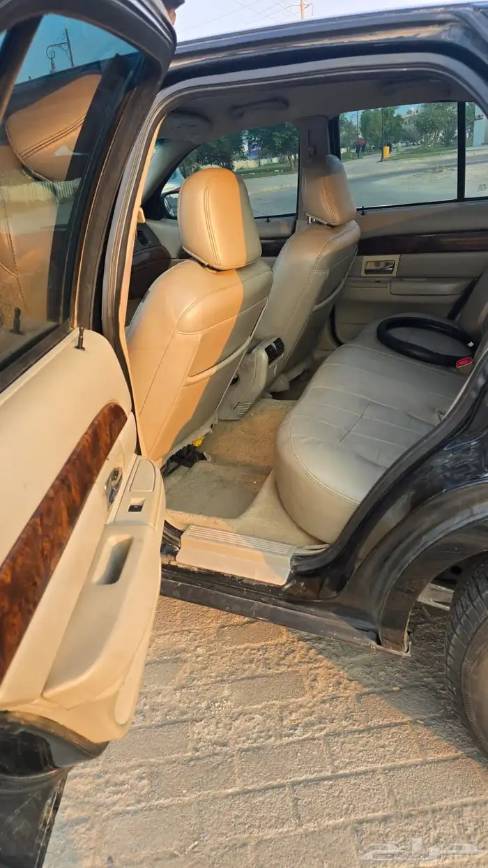 فورد مركيز 2010 3