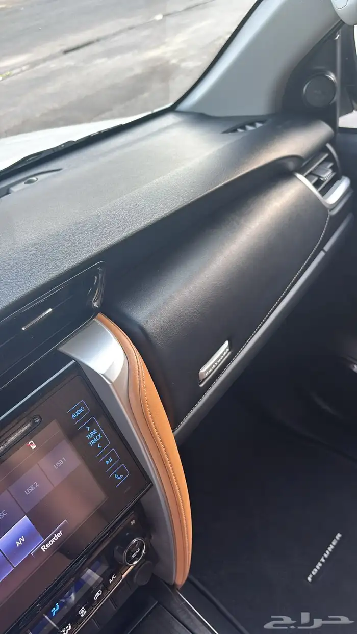 فورتشنر 6 سلندر 2019 - عداد 135 الف كم 11