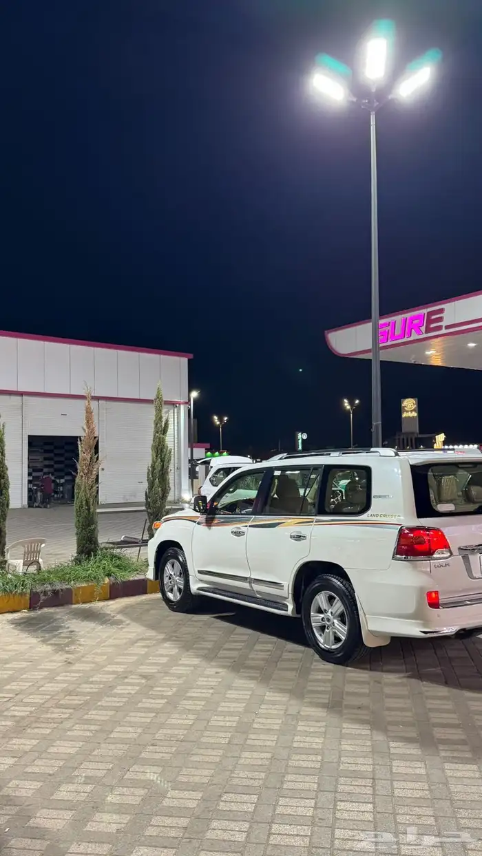 لاندكروزر 2015 بريمي (الموقع الحالي نجران ) 2