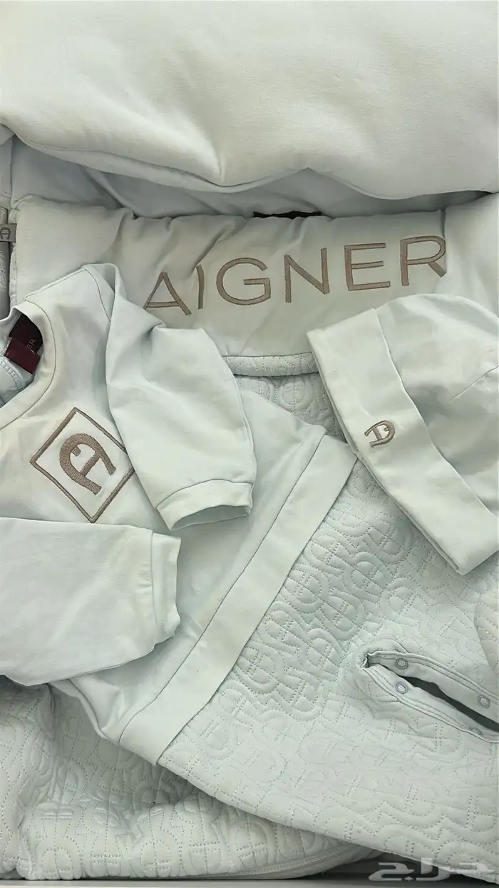 طقم استقبال مواليد ماركة اقنر 2