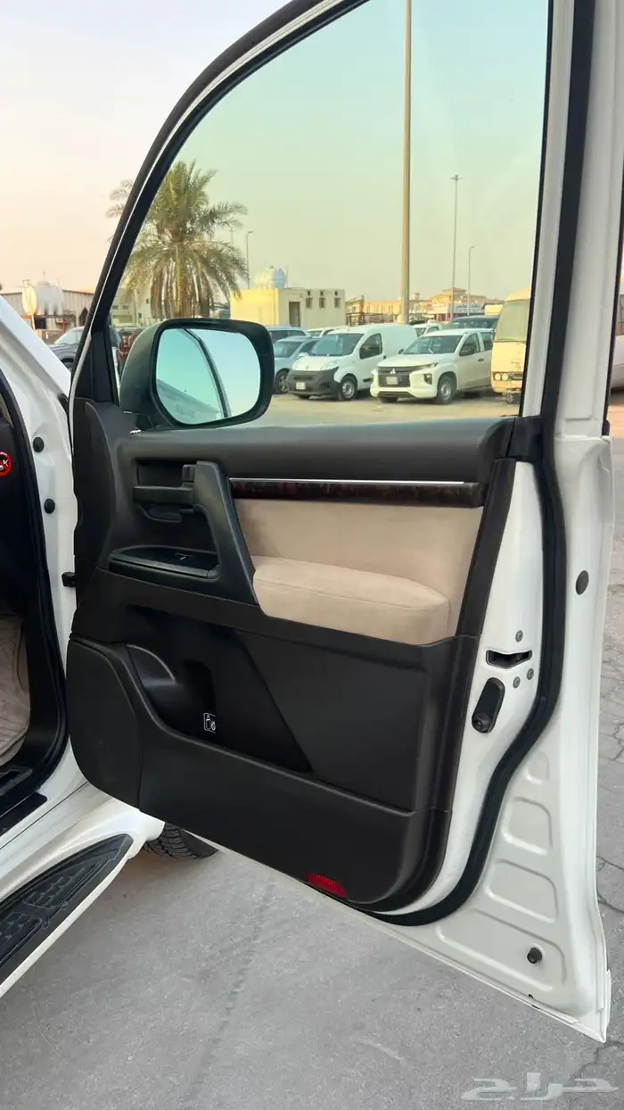 تويوتا لاندكروز جي اكس ار 2011 ممشى قليل 16