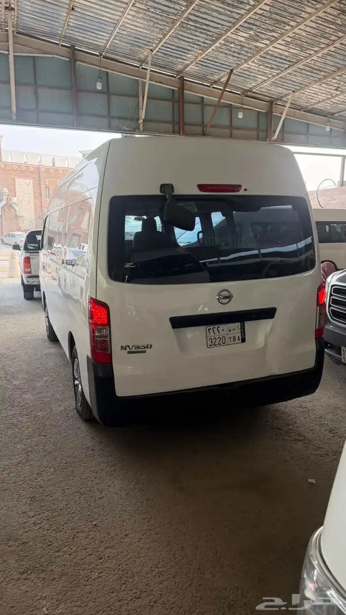 للبيع باص نيسان اورفان ديزل 3