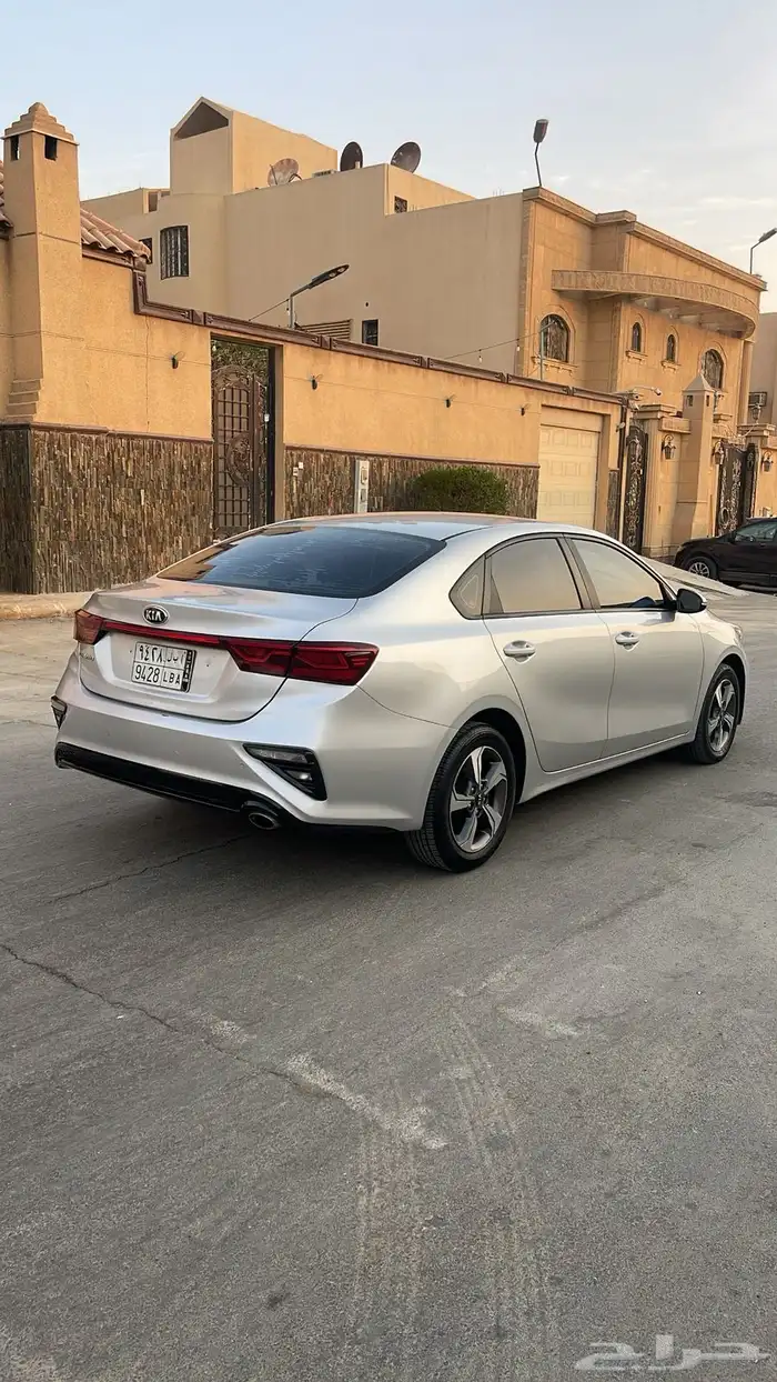 كيا 10