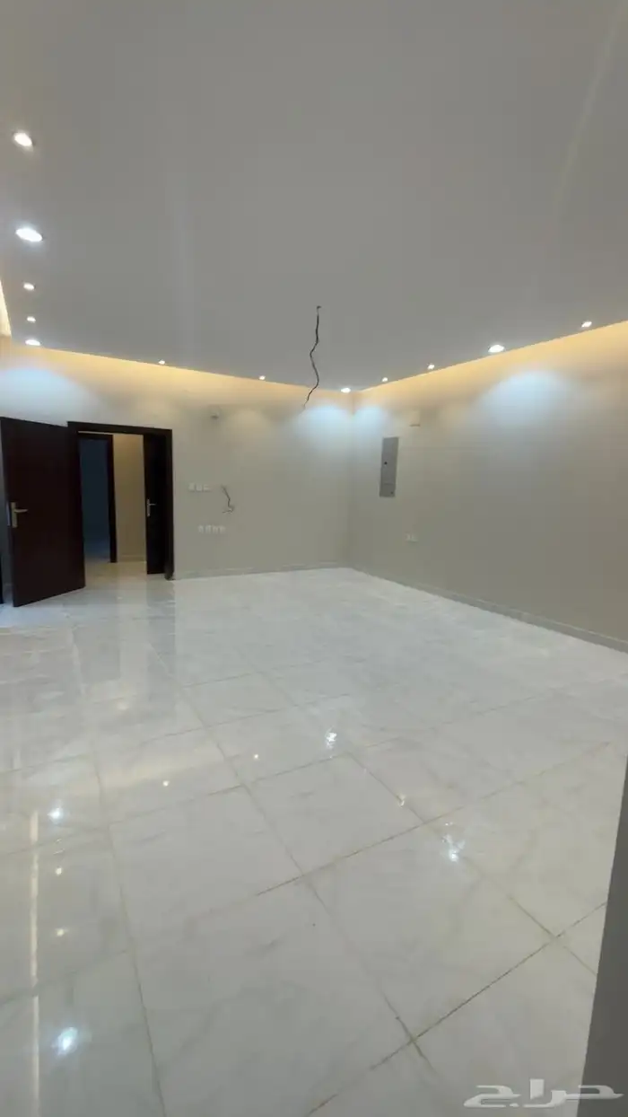 شقة جديدة اول ساكن الفلاح خمس غرف 207 متر 0