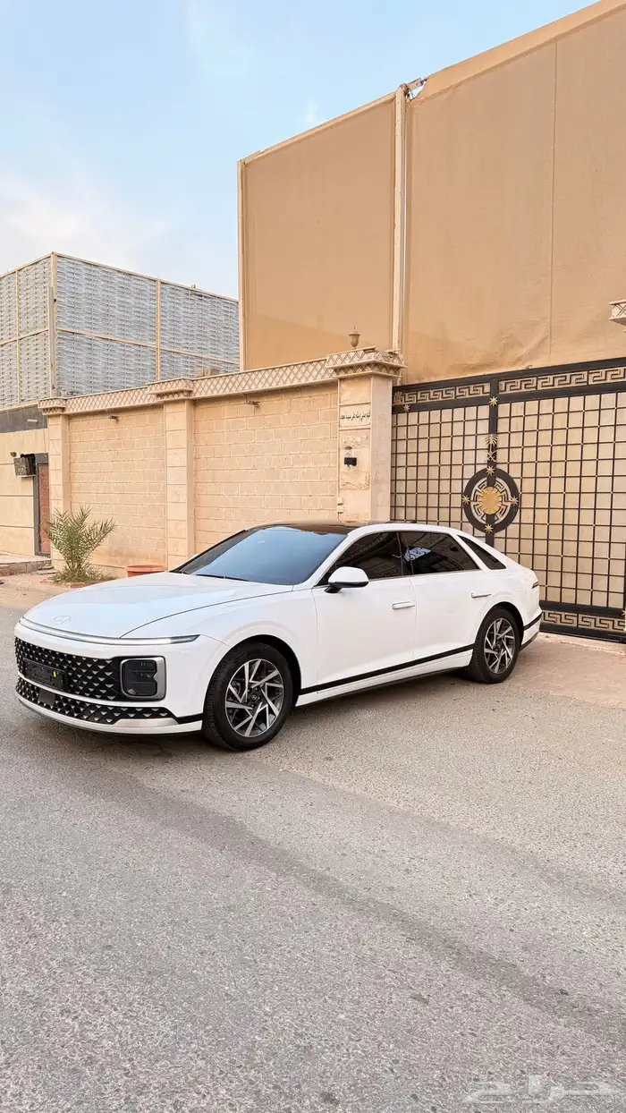 هيونداي ازيرا 2024 ( بنزين) فل كامل بانوراما 1