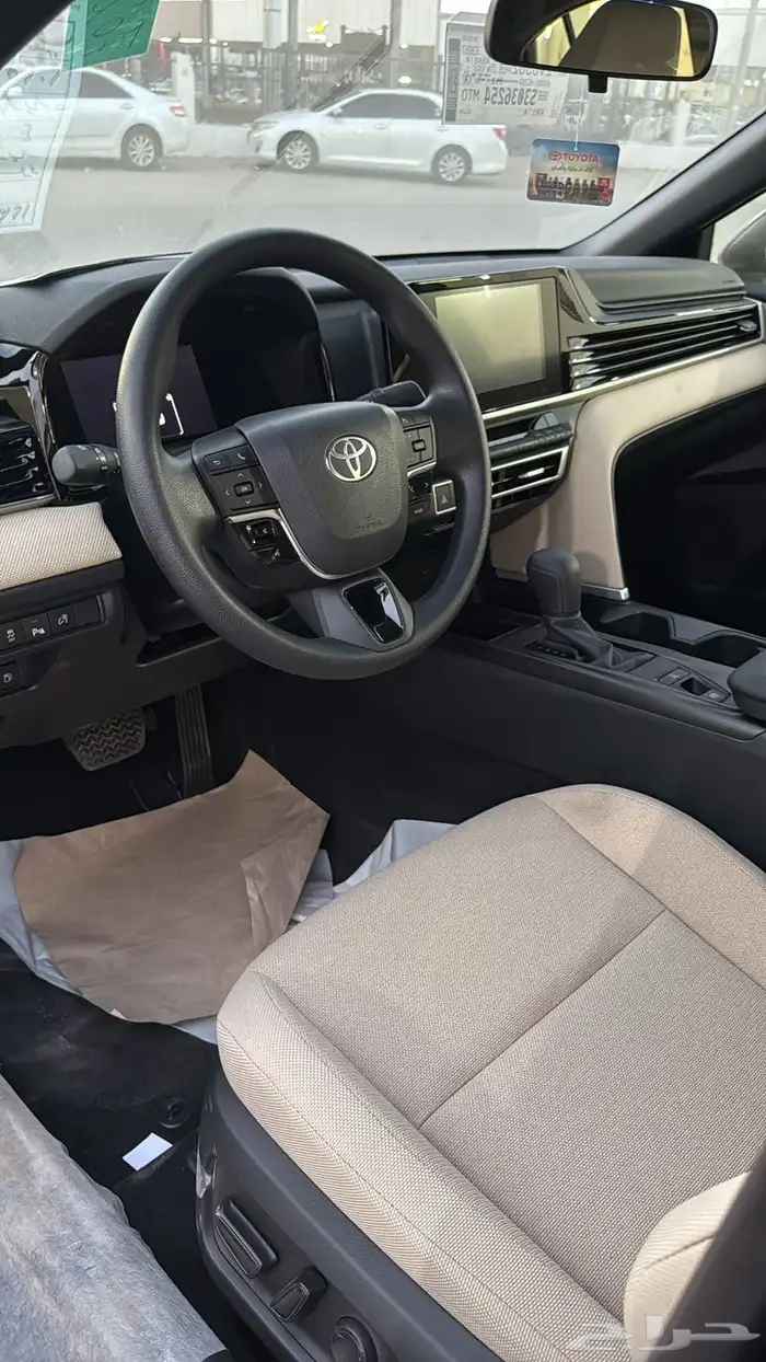 تويوتا كامري 2025 E بنزين سعودي جديد اللون اسود 8