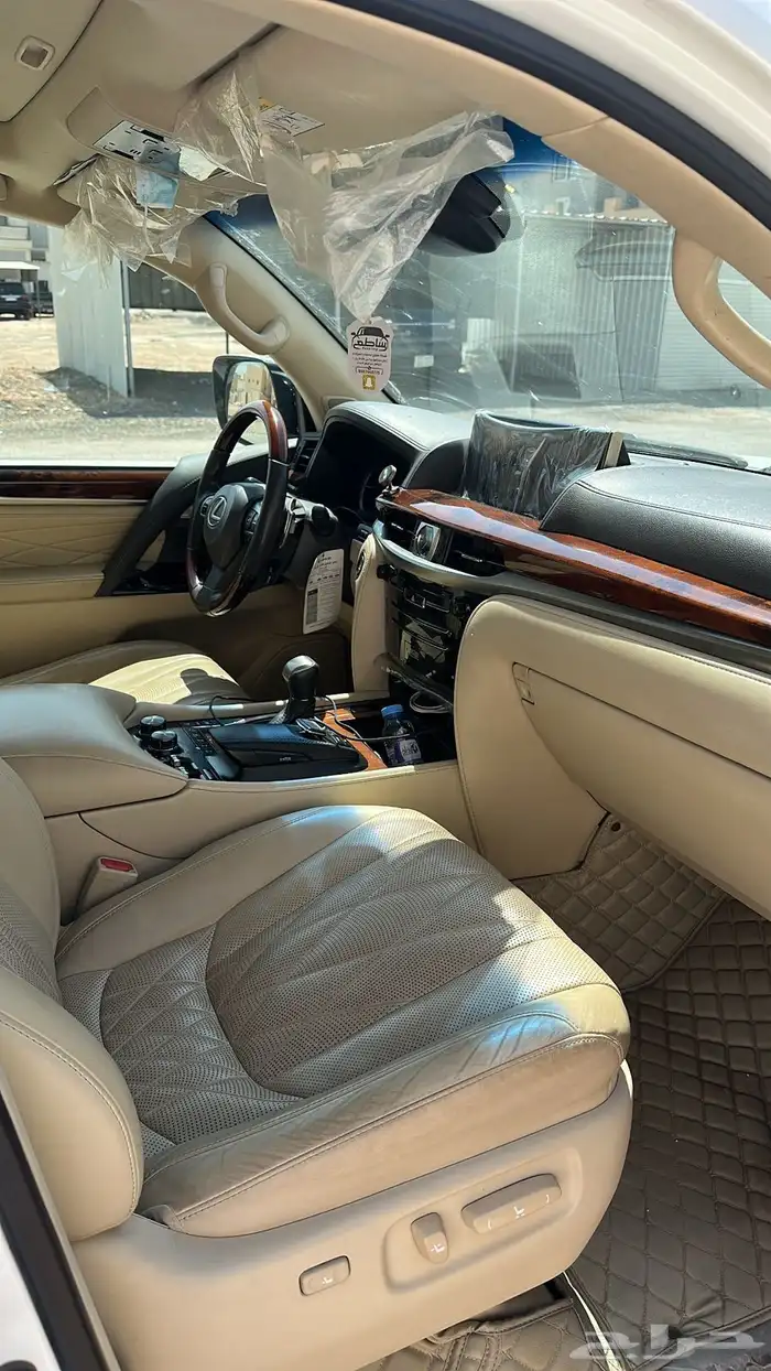 لكزس 2020 فل كامل 6