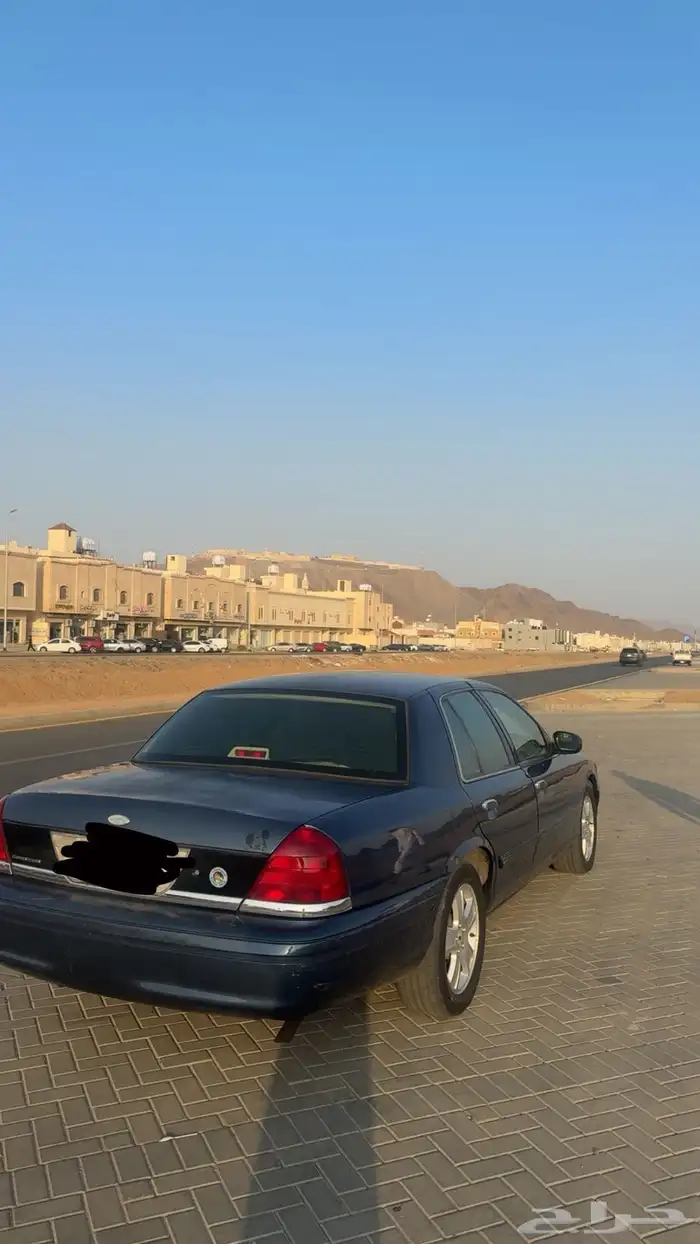 فورد كراون فكتوريا 2010 4