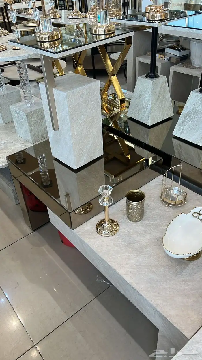 يوجد اثاث متكامل 2