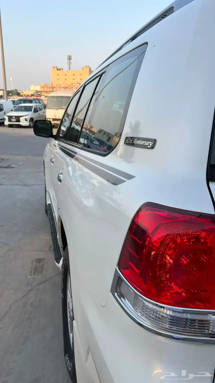 تويوتا لاندكروز جي اكس ار 2011 ممشى قليل 10