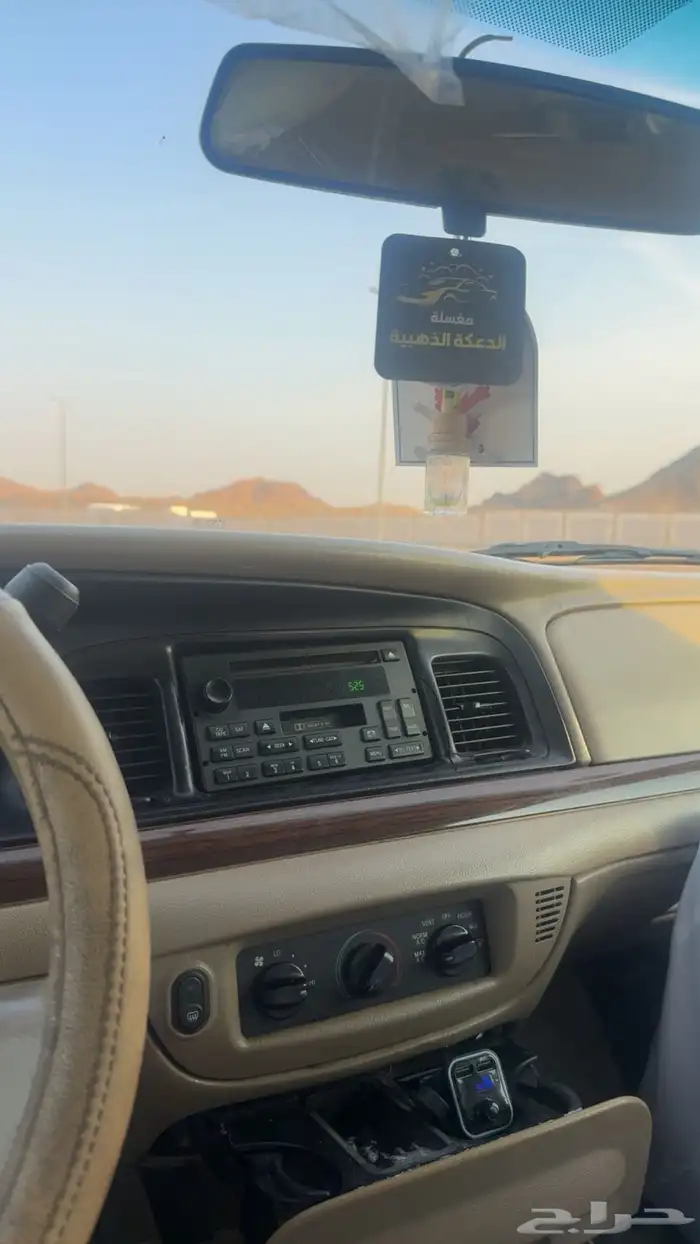 فورد كراون فكتوريا 2010 19