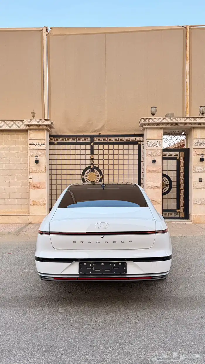 هيونداي ازيرا 2024 ( بنزين) فل كامل بانوراما 3