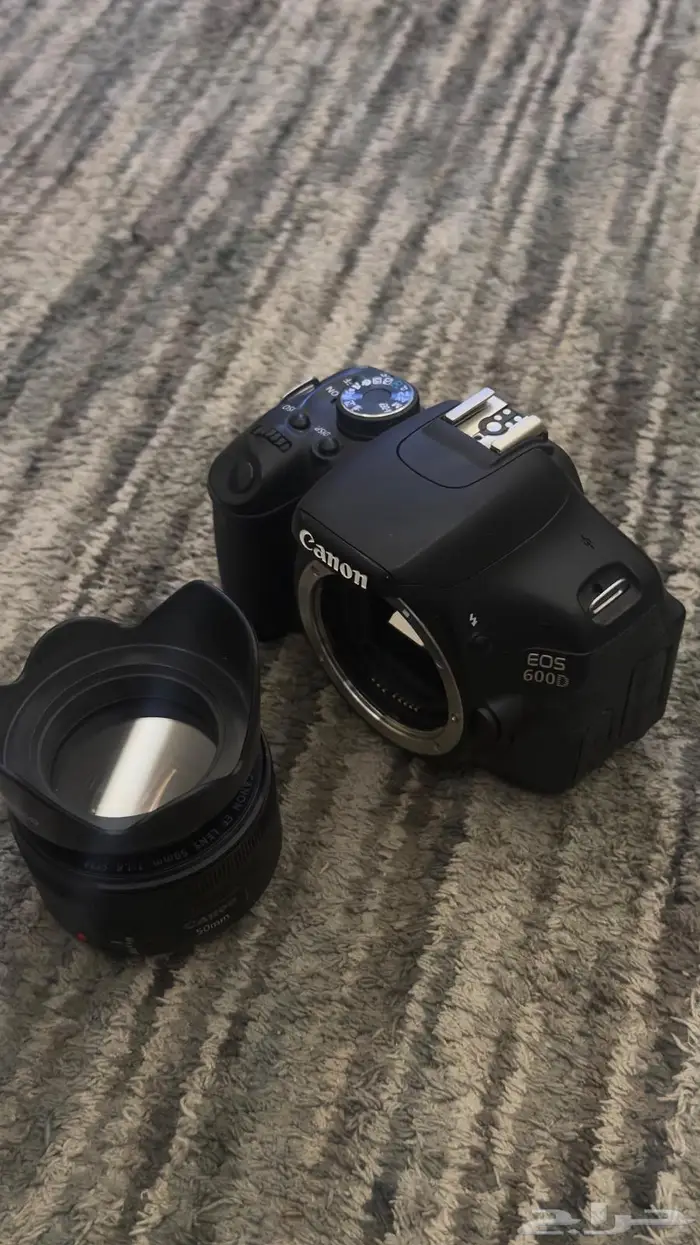 كاميرا كانون 600D مع عدسة50mm 3