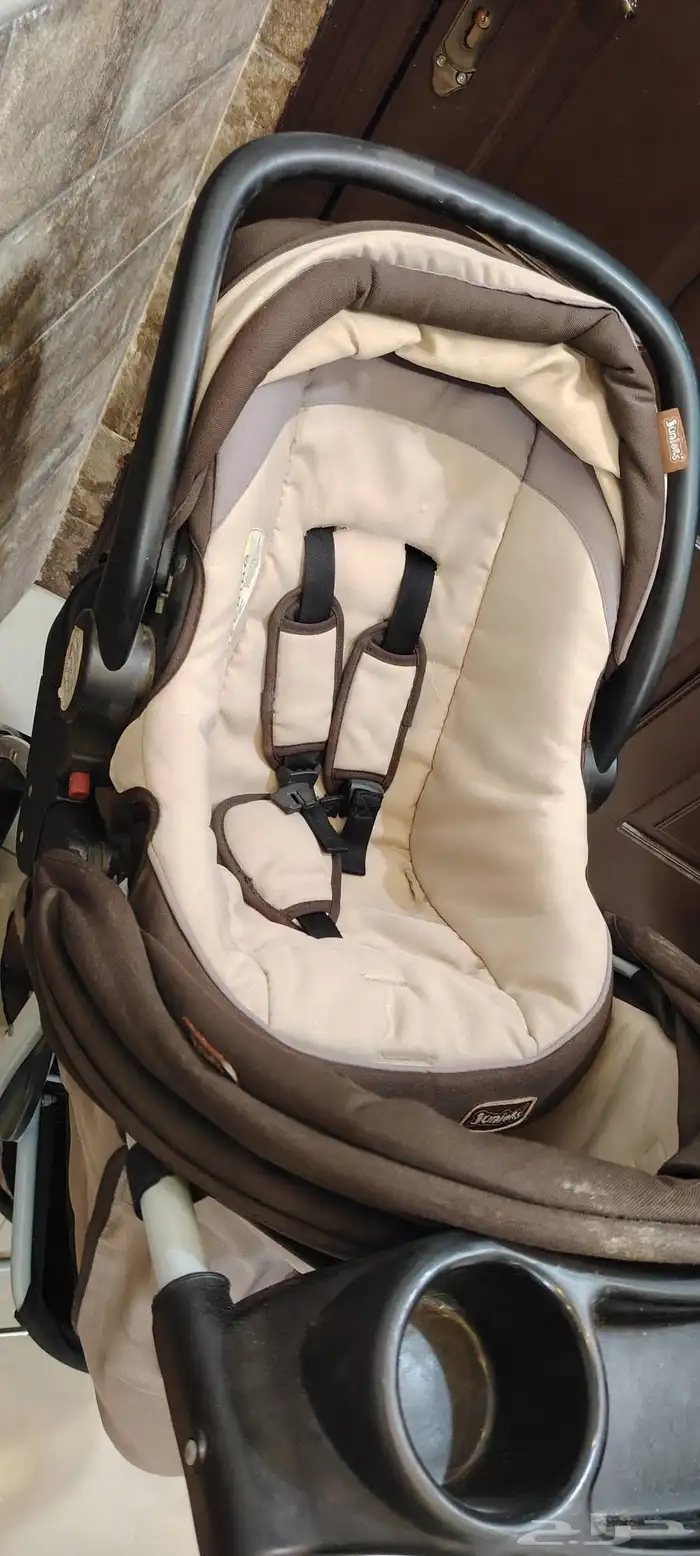 عربية مع كرسي وحامل بيبي وشنطة وجلاسة 0