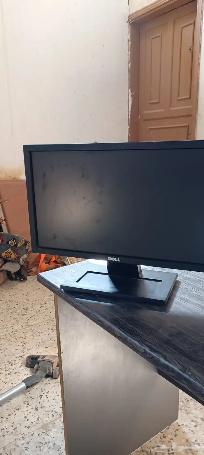 للبيع ثلاث شاشات مكتبية عرض خاص 5