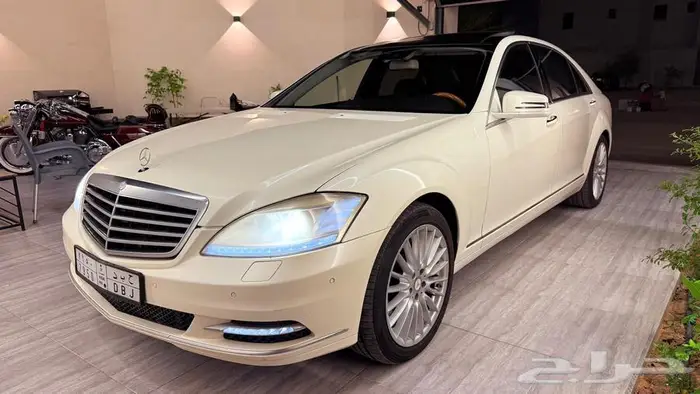 مرسيدس بنز 2010 23