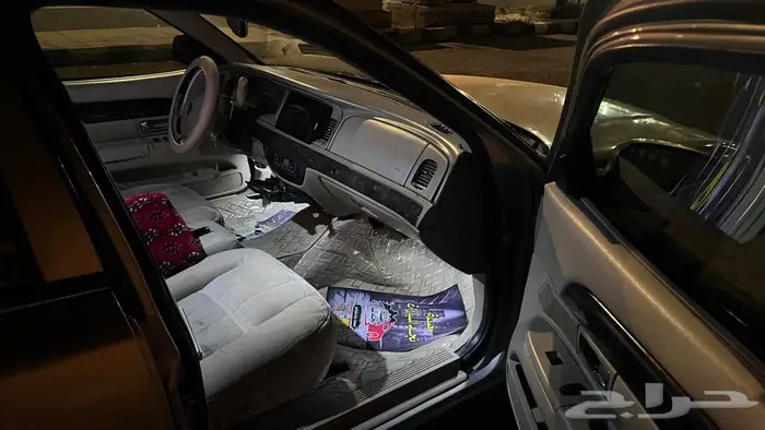 فورد ماركيز 2010 3