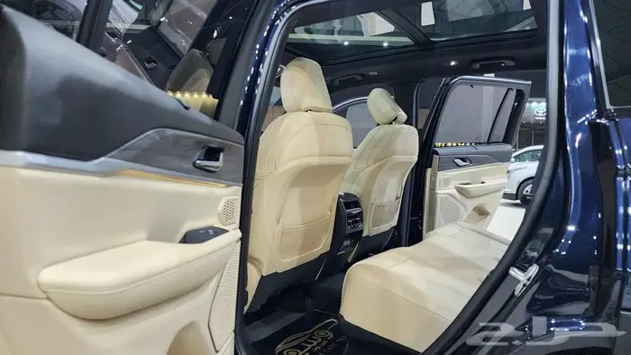 جراند شيروكي ليمتد 2023 26