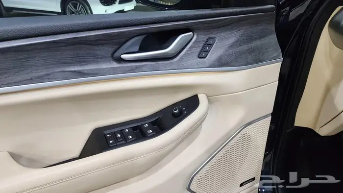 جراند شيروكي ليمتد 2023 18