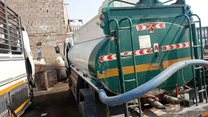 للبيع وايت ماء ايسوزو شغال سعة 7طن موديل 2005م 2