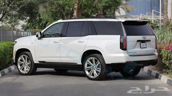 كاديلك اسكاليد 600 Sport Platinum 2025 اصفار مع ضمان 4