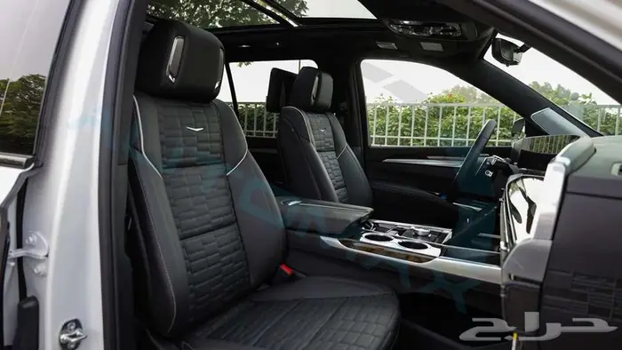 كاديلك اسكاليد 600 Sport Platinum 2025 اصفار مع ضمان 21